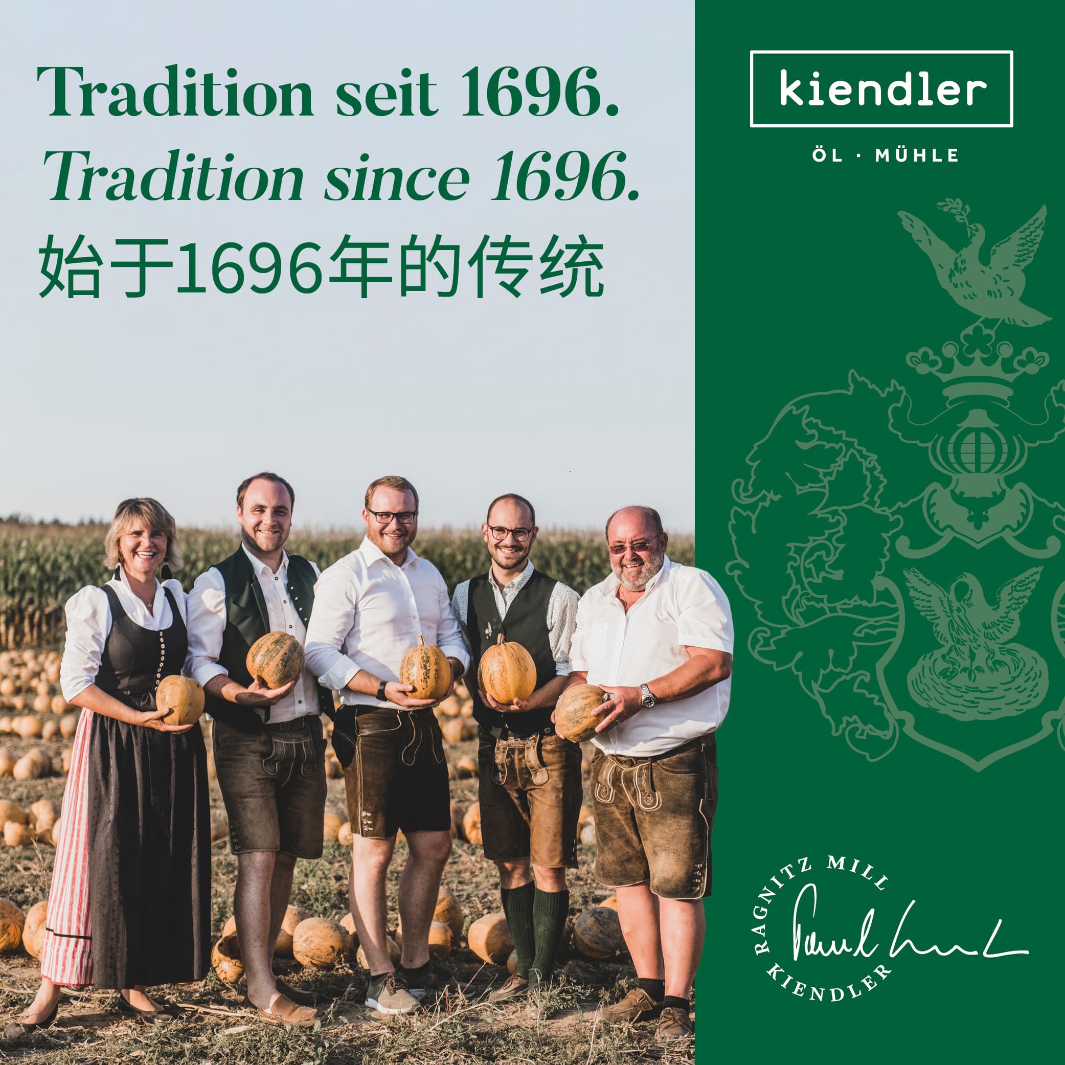 Kiendler Öl-Mühle — Tradition seit 1696, Familie mit Kürbissen